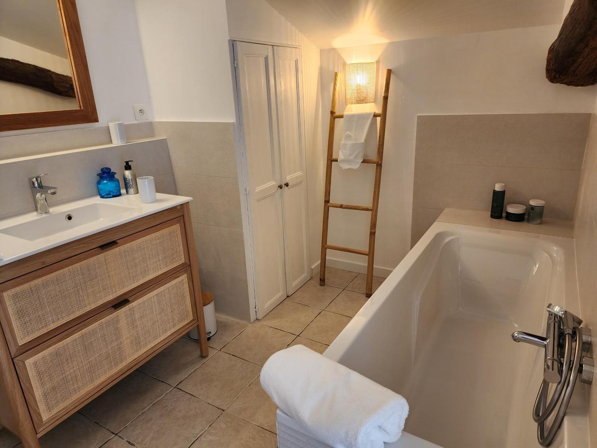 Bed and Breakfast La Belle Histoire Claviers Exterior foto
